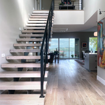 Commencement Bay Home Entry Stairs