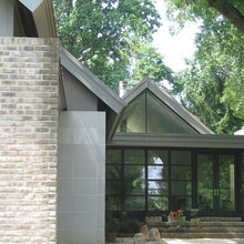 cut stone parapet