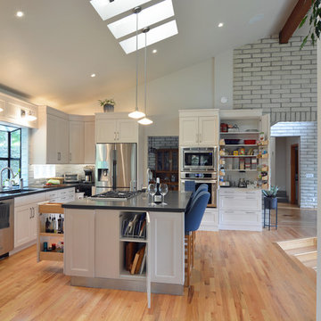 Mid-Century Modern - White
