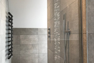 Design ideas for a contemporary bathroom in Hampshire.