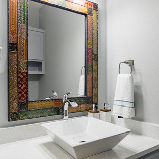 Maritime Badezimmer mit Quarzwerkstein-Waschtisch Ideen, Design