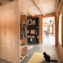 MUDROOM/ENTRY
