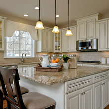 Pendant Lights Above Kitchen Island