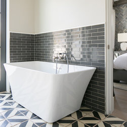 Brooke Wagner Beach House Design - Wall Accents