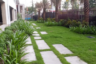 Photo of a rustic landscaping in Kolkata.