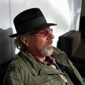 Stephen Jones's photo