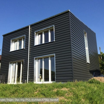 Haus Trojan - Kubisches Wohnhaus in Massivholzbauweise