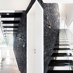 Mistral Black - Products