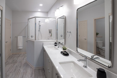 Inspiration for a modern bathroom remodel in Milwaukee