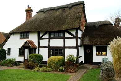 Inspiration for a traditional home design in Sussex.