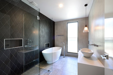 Design ideas for a contemporary bathroom in Wollongong.