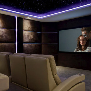 Example of a classic home theater design in Stuttgart