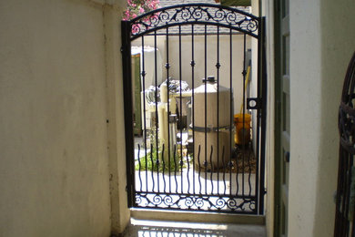 Side Gates