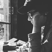 Dani Thomas's photo