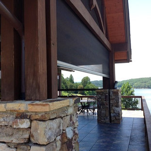 Motorized Screens at Lake House with folding wall