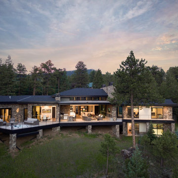 Summit View Build - Alpen Windows + Rangeline Homes +Mosaic Architects