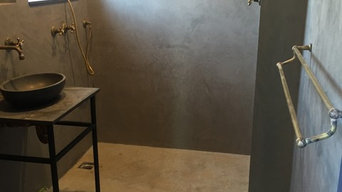 Polished plaster bathroom