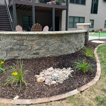 Outdoor Living Space w/ Putting Green