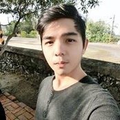 公續三's photo