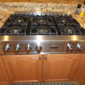 Viking Range With Down Draft Ventilation