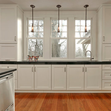 Mod Accents Kitchen