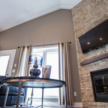 1543 sq/ft Modified Bi-level, 3 bedrooms, 2 ½ baths