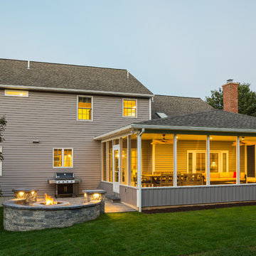 Screened porch - full view