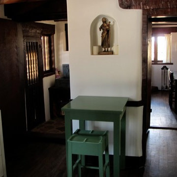 Kitchen and dining beyond