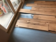 Как сделать порог на балкон: на балконную дверь из плитки, пластика, ламината, фото