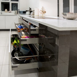 Solicitors mashable Mix-up Grey and White Handless - Kitchen Drawer Dividers