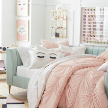 Annika Bedroom