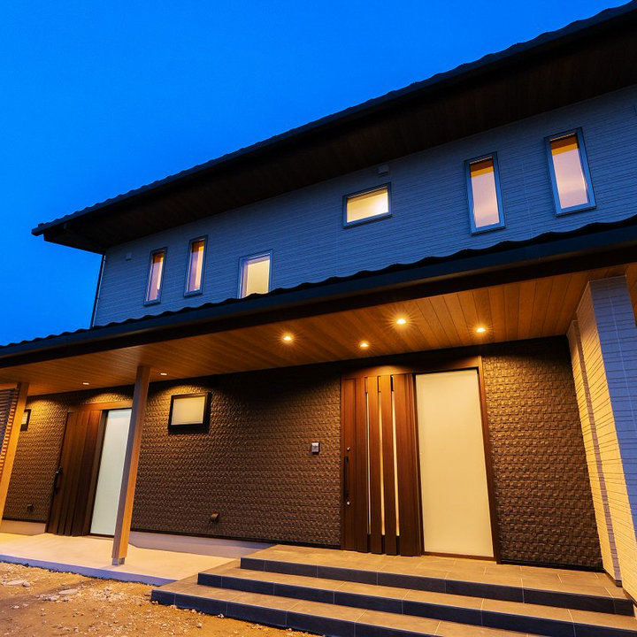 和モダンなおしゃれな家の外観の画像 75選 - 2026 年 7月 | Houzz (ハウズ)