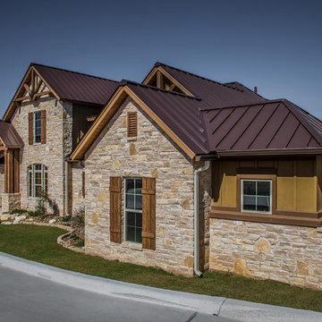 San Antonio Home Creates Rustic Style
