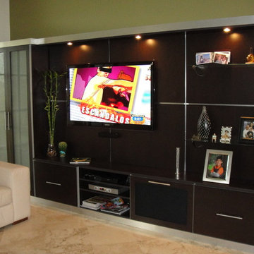 WALL UNITS/ MEDIA CENTERS