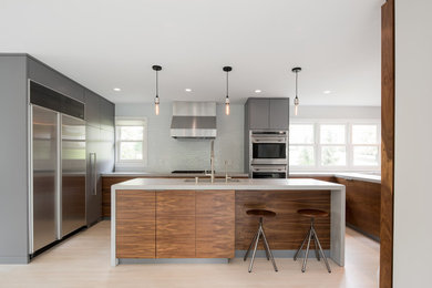 Inspiration for a modern kitchen in Minneapolis.