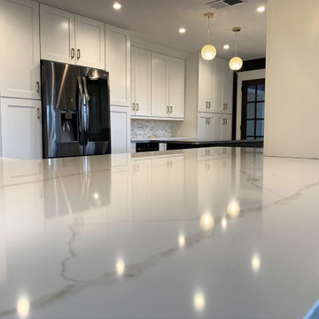 Modern Glamorous Kitchen