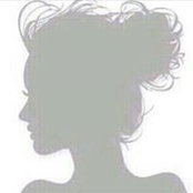 Mimi Ismail's photo