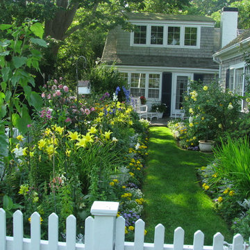 Centerville River Cottage Garden planting