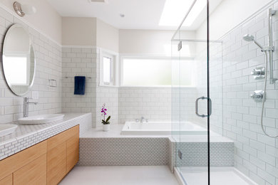 Inspiration for a contemporary bathroom remodel in Vancouver