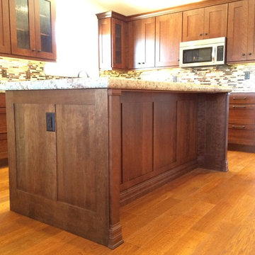 Warm Tones Transitional Kitchen
