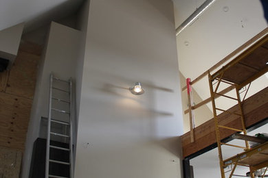 Minimalist home design photo in Columbus
