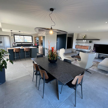 Aménagement intérieur d'une magnifique villa en pleine nature