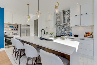 Design ideas for a contemporary kitchen in Montreal.
