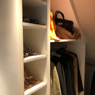 Compact Walk in Wardrobe