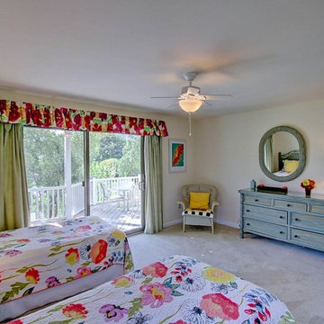 3751 Beach Court