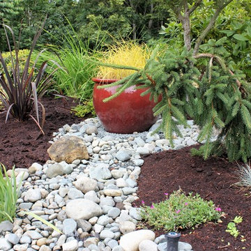 informal river rock border