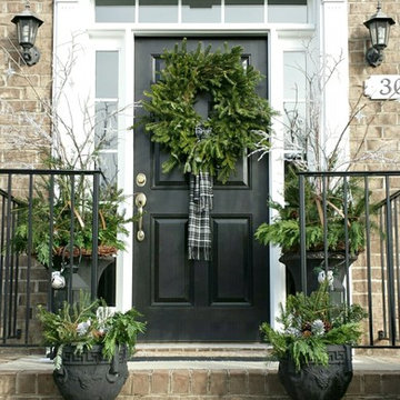 OUTDOOR HOLIDAY ENTRY - WINTER