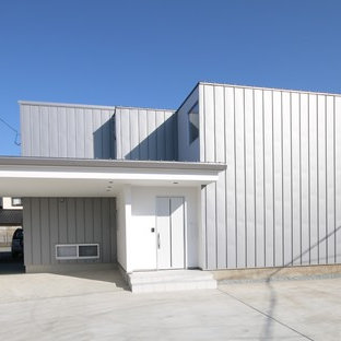 他の地域のモダンスタイルのおしゃれな家の外観の写真