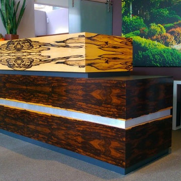 Reception Desk in Ebony and Zircotte