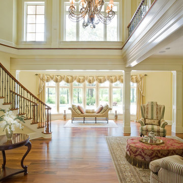 Riverview Traditional Residence